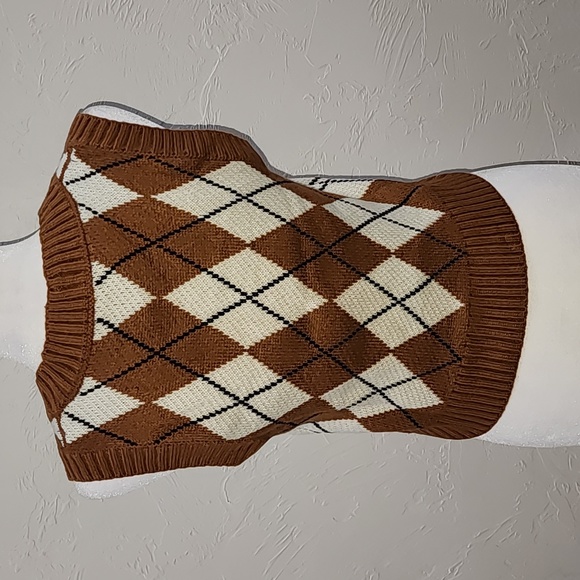 NWOT Women Brown Argyle Sweater Vest - Picture 2 of 3